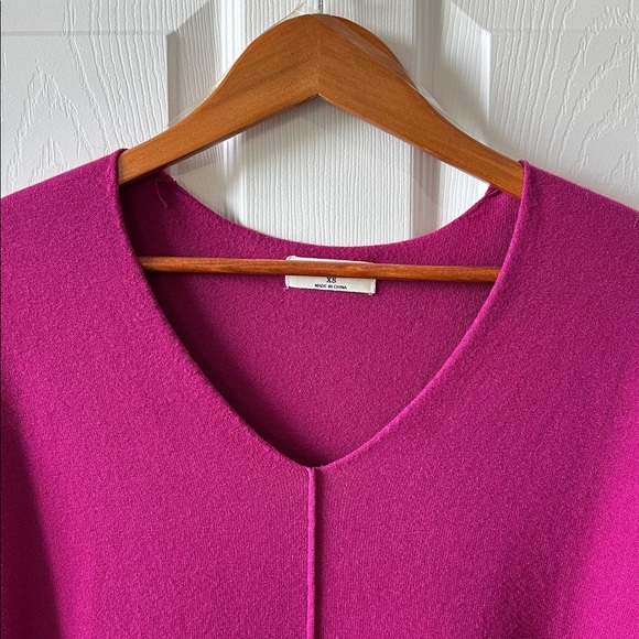 V-Neck High-Low Cashmere Feel Sweater - Magenta - Picture 6 of 8